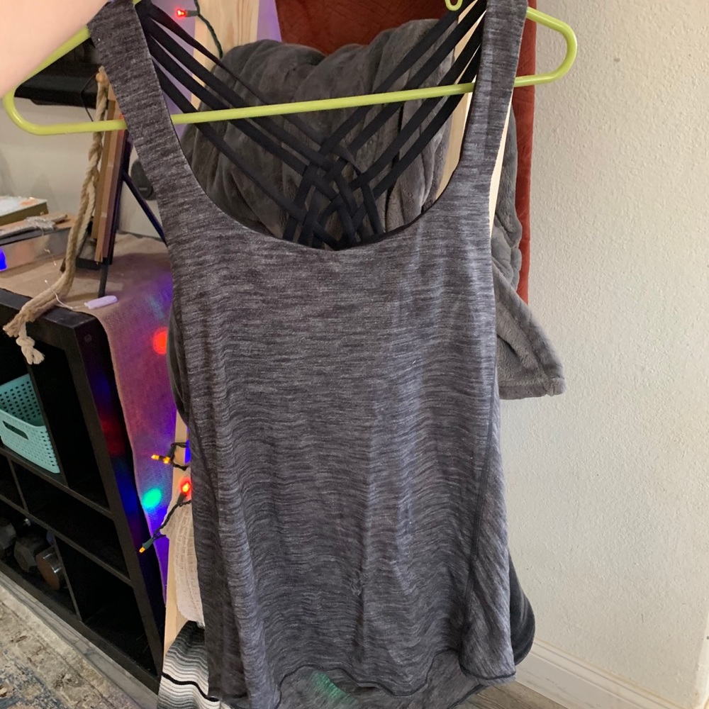 LULULEMON TANK w/ built in bra